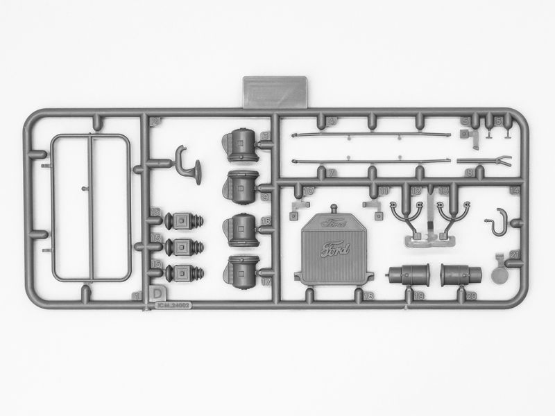 Збірна модель ICM 1/24 Модель T 1912 "Комершл Родстер", Американський пасажирський автомобіль (24016) ICM24016 фото