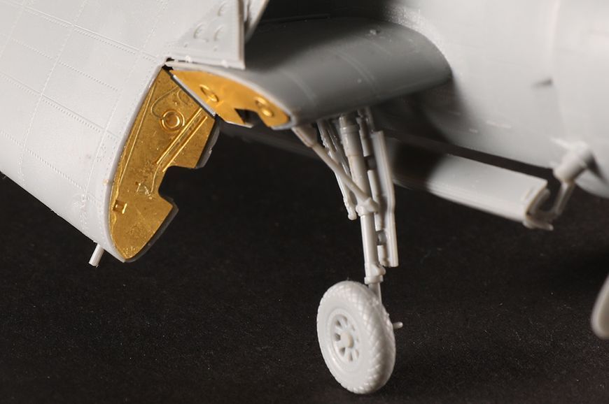 Американський бомбардувальник 1/72 Grumman TBM-3 Avenger HobbyBoss 87274 , збірна модель Авенджер Хобібос HB87274 фото