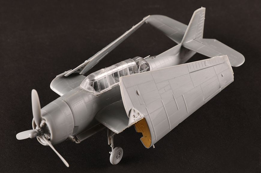 Американський бомбардувальник 1/72 Grumman TBM-3 Avenger HobbyBoss 87274 , збірна модель Авенджер Хобібос HB87274 фото