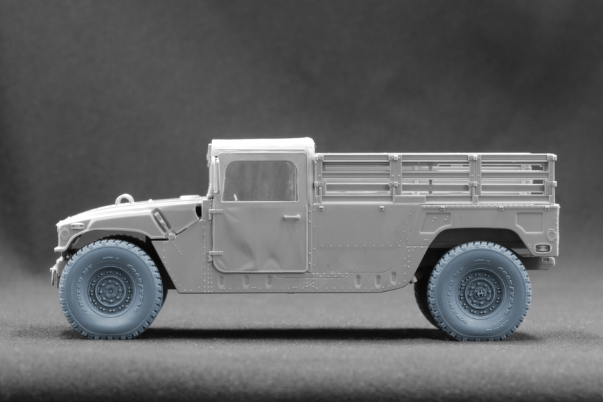 Набор деформированных колес 1/35 MT 24-bolt для HMMWV Scale X WM-35003W , набор деталировки Скейл Х WM-35003W фото