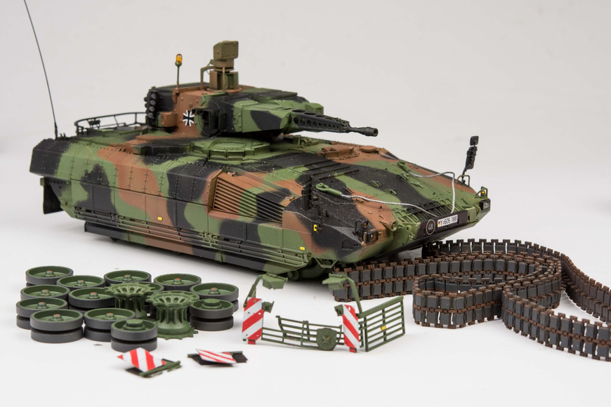 Немецкая боевая машина пехоты 1/35 SPz Puma Rye Field Model RM-5021 , сборная модель танк Пума РФМ RM-5021 фото